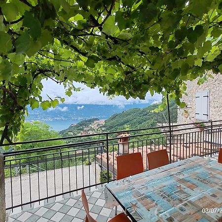 Вилла Casa Nel Borgo - Casa Oliva Tremosine Экстерьер фото
