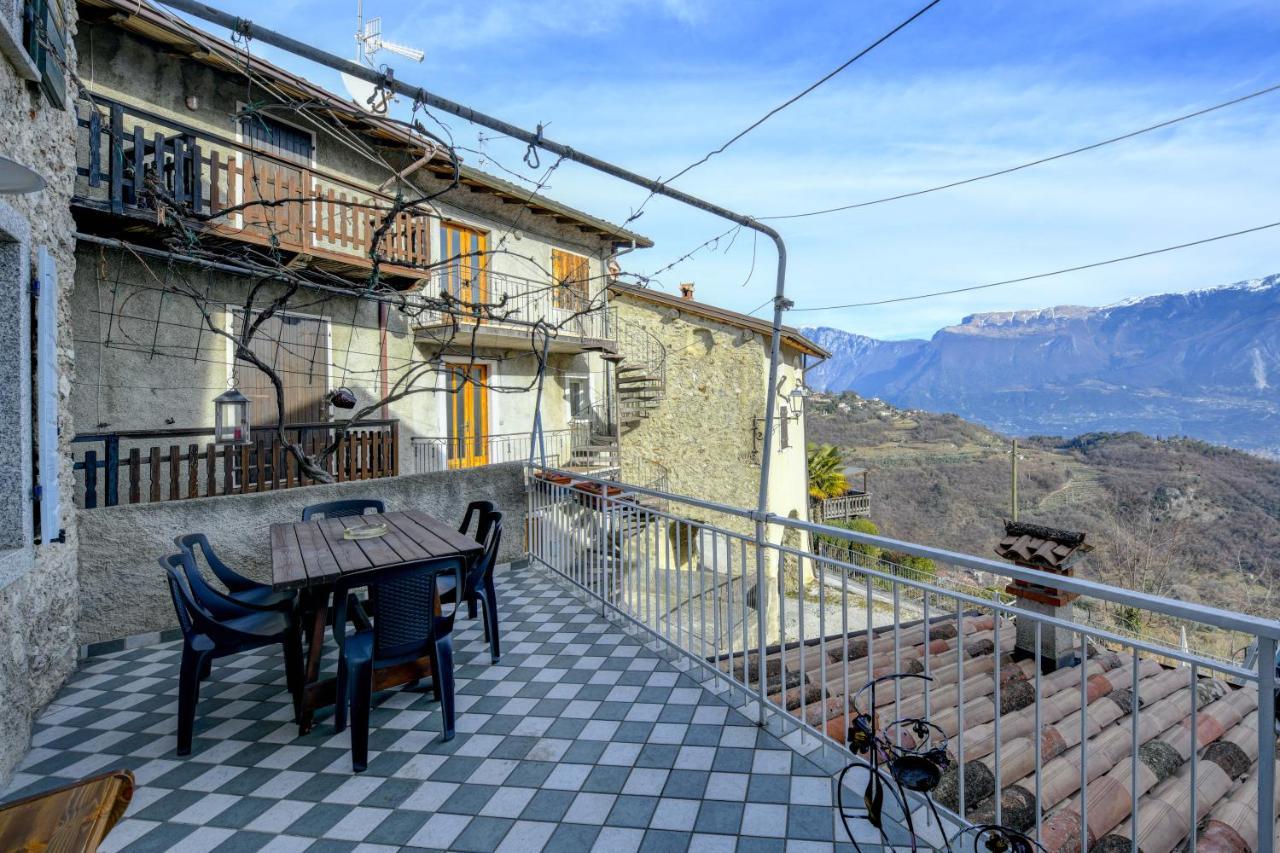 Вилла Casa Nel Borgo - Casa Oliva Tremosine Экстерьер фото